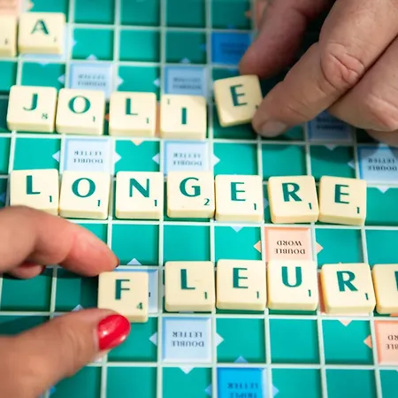 La Jolie Longère Fleurie Tiny House Avec Piscine Et Jardin Couette-café Le Gue-d'Allere