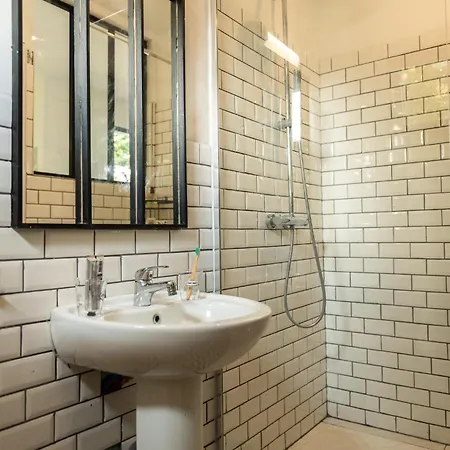 La Jolie Longère Fleurie Tiny House Avec Piscine Et Jardin Le Gue-d'Allere