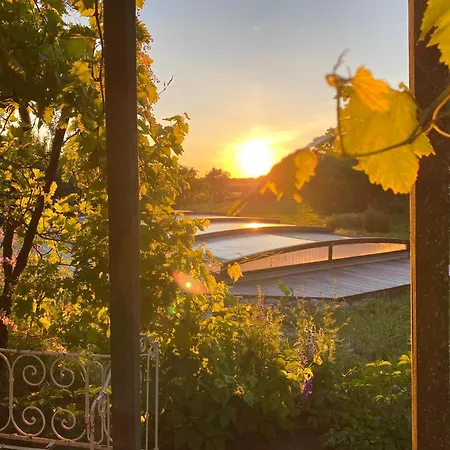 La Jolie Longère Fleurie Tiny House Avec Piscine Et Jardin 3*